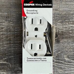 💞 New Cooper White Grounding Electrical Outlet Receptacle